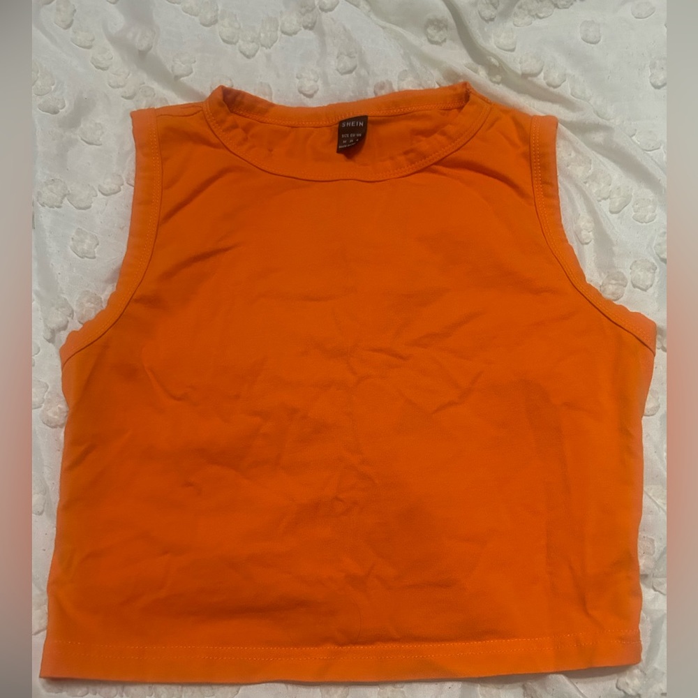 SHEIN Tank Bundle - Picture 3 of 3